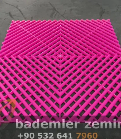Pembe Detailing Zemin